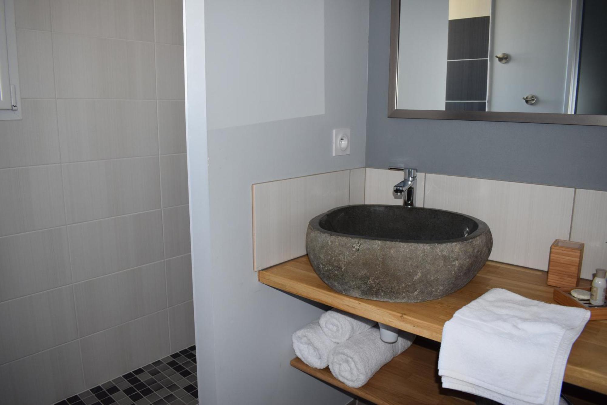 La Sarlamandre, Chambres Et Table D'Hotes Marcillac-Saint-Quentin Exteriér fotografie