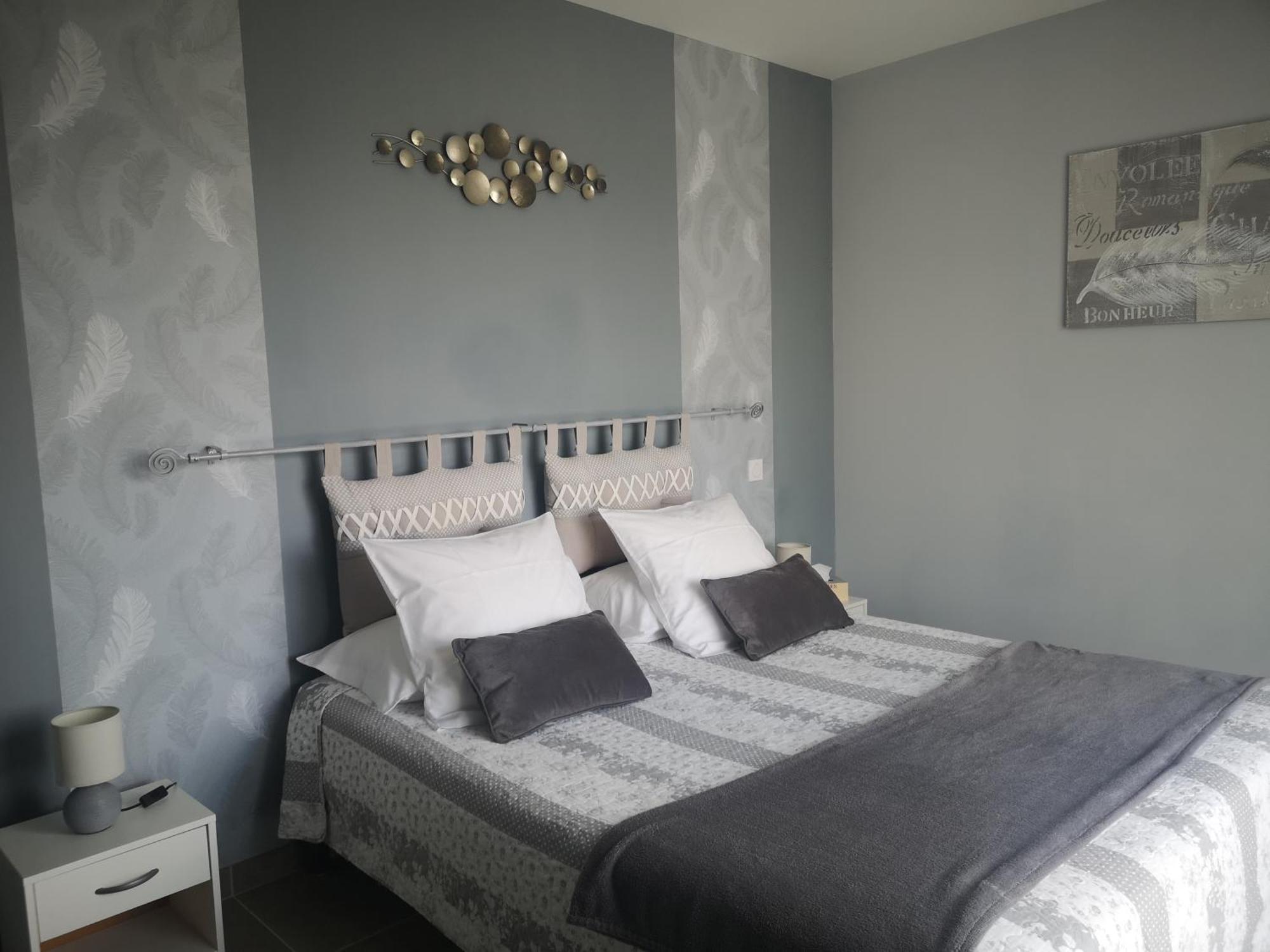 La Sarlamandre, Chambres Et Table D'Hotes Marcillac-Saint-Quentin Exteriér fotografie