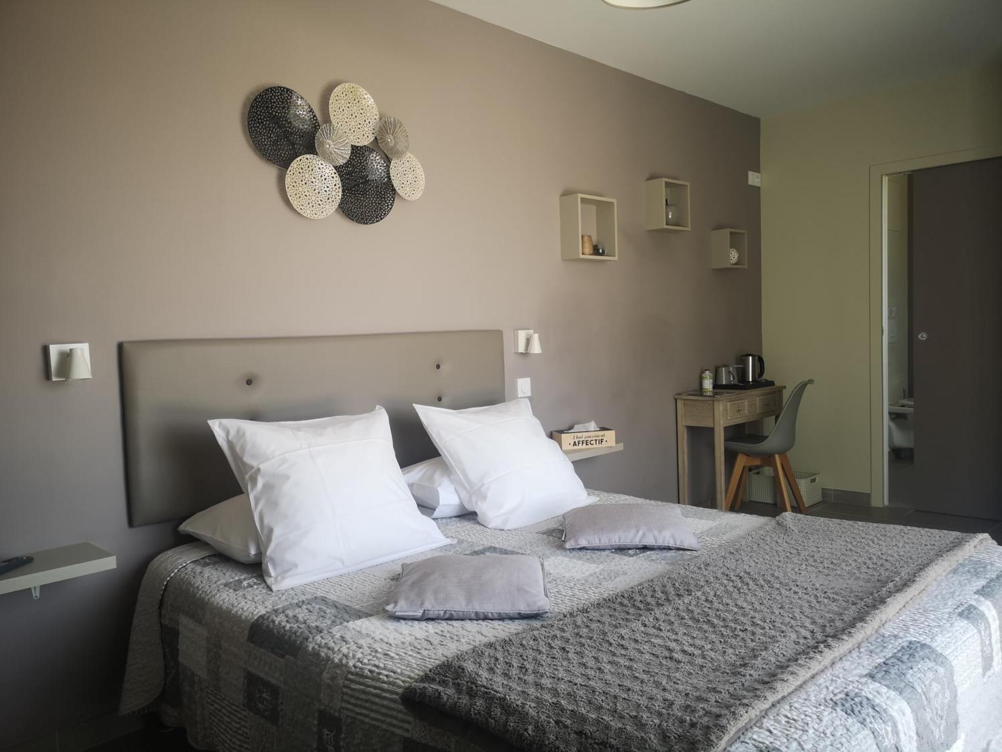La Sarlamandre, Chambres Et Table D'Hotes Marcillac-Saint-Quentin Exteriér fotografie