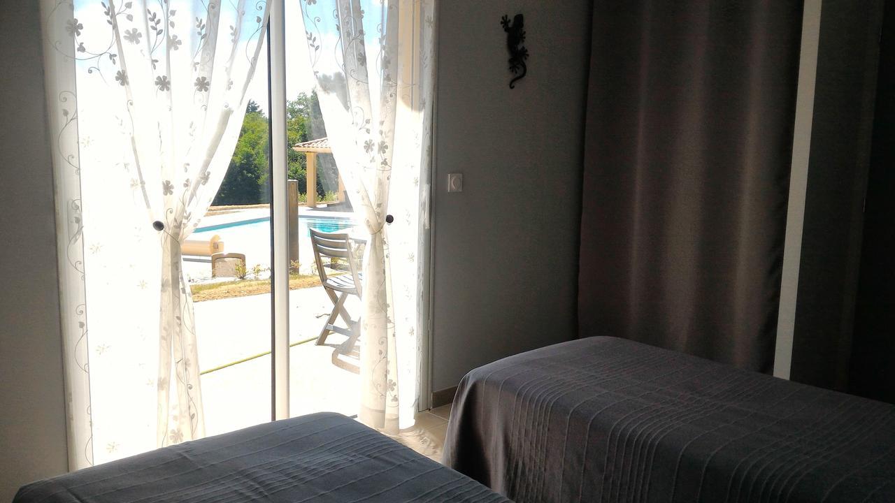 La Sarlamandre, Chambres Et Table D'Hotes Marcillac-Saint-Quentin Exteriér fotografie